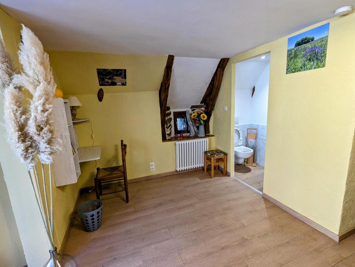 Chambres D'Hotes Le Lepadou-Bas Saint-Chély-dʼAubrac Kültér fotó