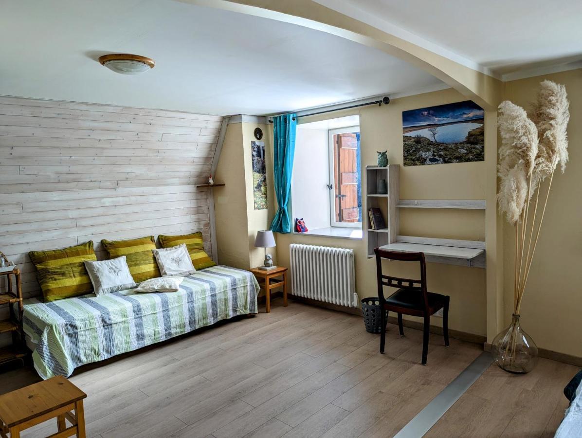 Chambres D'Hotes Le Lepadou-Bas Saint-Chély-dʼAubrac Kültér fotó