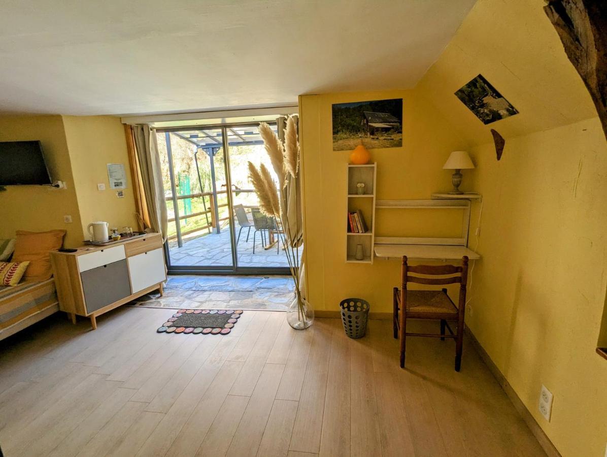 Chambres D'Hotes Le Lepadou-Bas Saint-Chély-dʼAubrac Kültér fotó