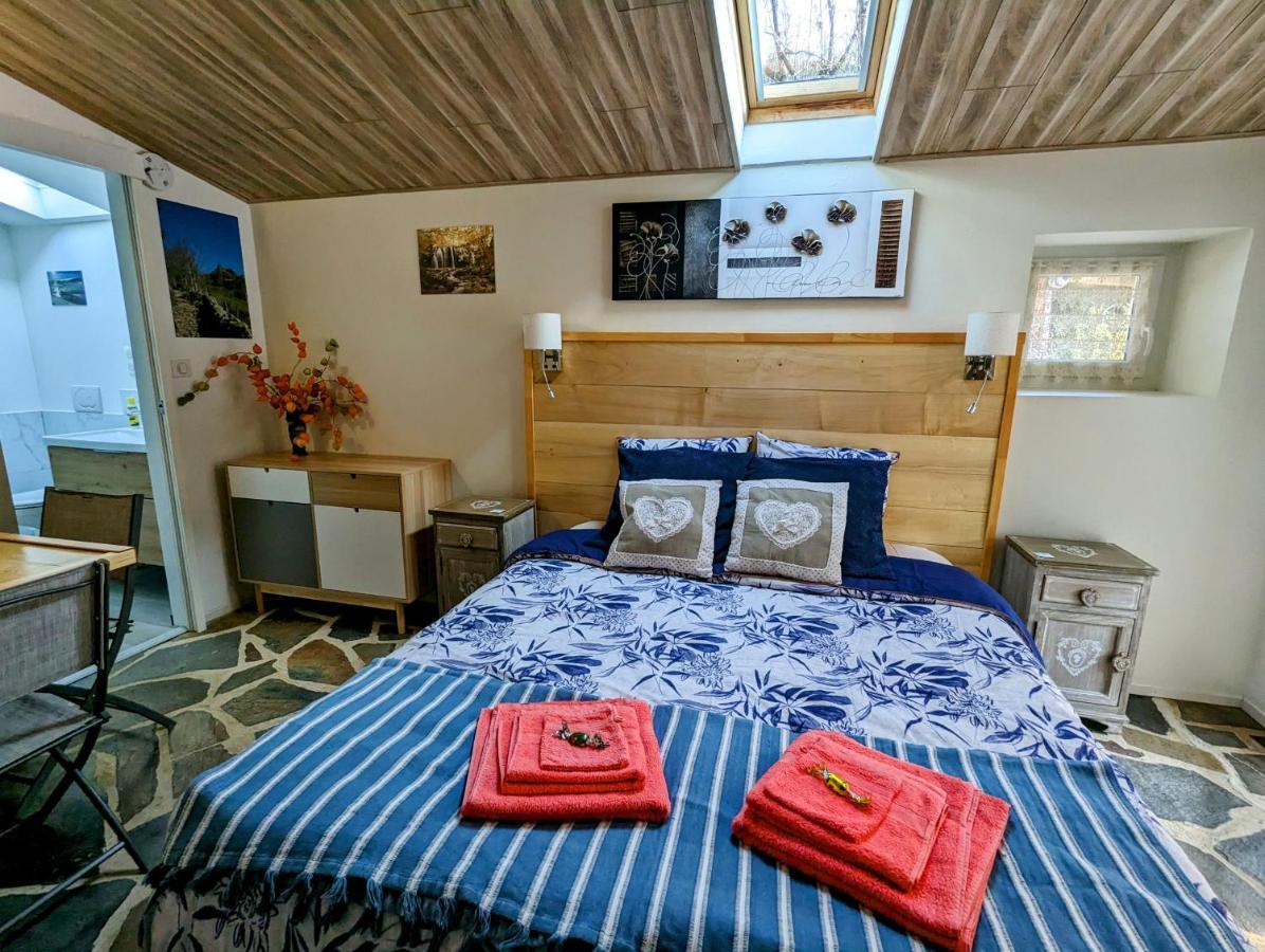 Chambres D'Hotes Le Lepadou-Bas Saint-Chély-dʼAubrac Kültér fotó